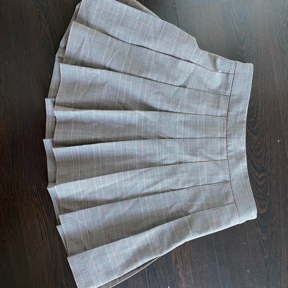 Pleated mini skirt - Picture 3 of 3